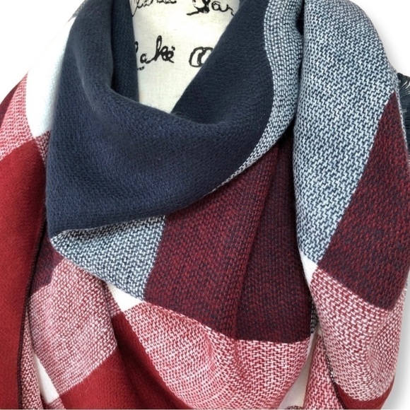 Luxury Cashmere Acrylic Plaid Knitted Triangle Scarf - Picture 2 of 6